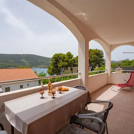 Iva Apartment Marina